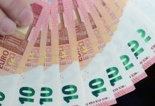 Les Français épargnent massivement… mais n'en finissent plus de piocher dans leur assurance-vie Les Francais epargnent massivement... mais n039en finissent plus de piocher dans leur assurance vie