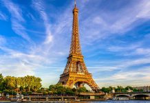 Paris, destination favorite des Français pour Noël cette année Paris destination favorite des Francais pour Noel cette annee