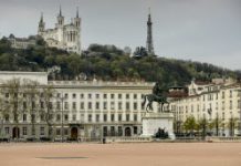 Combien coûte une adresse sur la place Bellecour à Lyon? Combien coute une adresse sur la place Bellecour a Lyon
