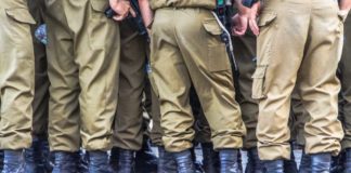 Avec cette tenue, les soldats israéliens seront presque invisibles Avec-cette-tenue-les-soldats-israeliens-seront-presque-invisibles