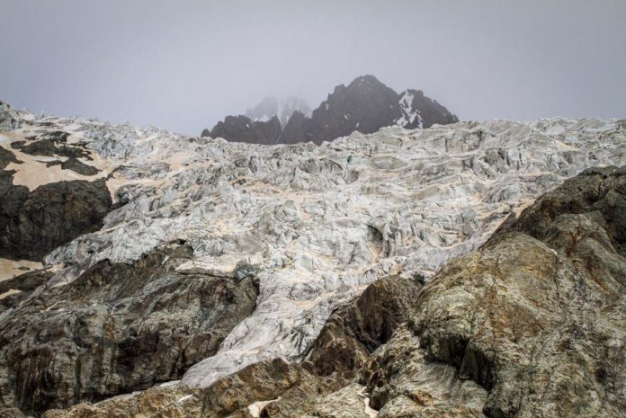 Dans les Alpes jusqua 80 des glaces disparaitront a la fin du siecle