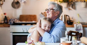 Grands-parents : quelles règles quand vous gardez vos petits-enfants ? Grands-parents-quelles-regles-quand-vous-gardez-vos-petits-enfants-