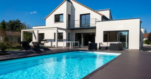 Quelle plus-value une piscine apporte à un logement? Quelle-plus-value-une-piscine-apporte-a-un-logement