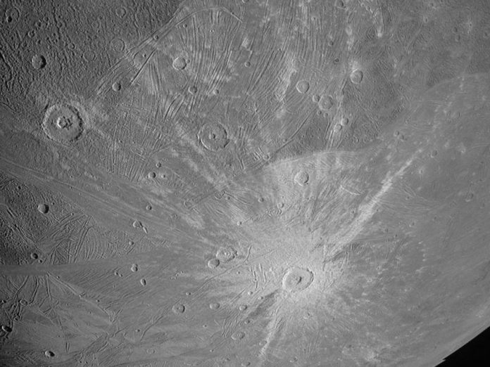 De-la-vapeur-deau-dans-latmosphere-de-Ganymede