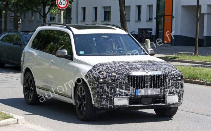 Futur-BMW-X7-restyle-changement-de-look-pour-le-grand-SUV-en-2022-