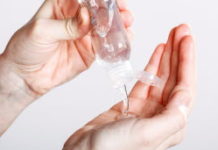 Gel hydroalcoolique en été : nos conseils pour une protection maximale Gel-hydroalcoolique-en-ete-nos-conseils-pour-une-protection-maximale