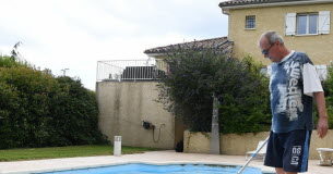 Ils louent leur piscine pour la journée à des particuliers Ils-louent-leur-piscine-pour-la-journee-a-des-particuliers