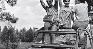 La Citroën 2CV, l'une des premières voitures de l'été La-Citroen-2CV-l039une-des-premieres-voitures-de-l039ete