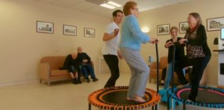 Le trampoline de nouveau à la mode Sante-Le-trampoline-de-nouveau-a-la-mode