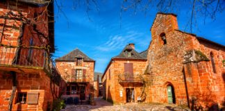 Vacances en France : les 9 villages insolites à visiter cet été Vacances-en-France-les-9-villages-insolites-a-visiter-cet-ete
