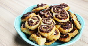 Des palmiers chocolat et noisettes pour régaler petits et grands en 10 minutes Des-palmiers-chocolat-et-noisettes-pour-regaler-petits-et-grands-en-10-minutes