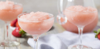 Découvrez le frozé, le cocktail star de l’été Froze-voici-le-cocktail-ultra-rafraichissant-et-gourmand-de-lete-