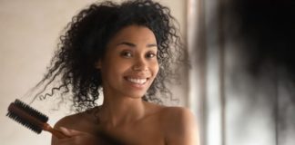 Découvrez si les cheveux courts sont faits pour vous Grace-a-cette-astuce-reperee-sur-TikTok-vous-allez-savoir-si-les-cheveux-courts-sont-faits-pour-vous-ou-non