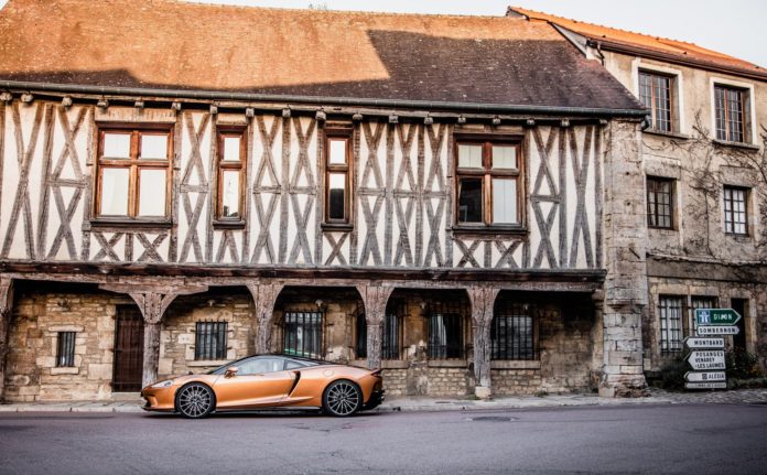 Les-plus-belles-routes-de-France-en-voiture -Episode-7-Bourgogne
