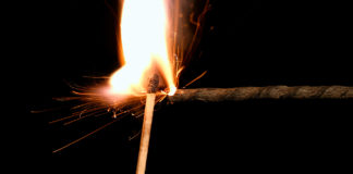 Mesurer le temps en allumant des mèches Mesurer-le-temps-en-allumant-des-meches