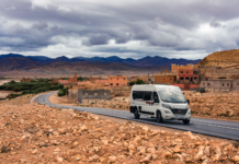 Pilote V630J : le van malin avec des lits jumeaux et garage à vélos modulable Pilote-V630J-le-van-malin-avec-des-lits-jumeaux-et-garage-a-velos-modulable