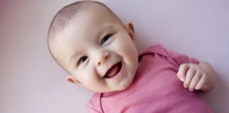 Tendances prénoms 2021 : 30 sublimes prénoms pour fille inspirés des fleurs Tendances-prenoms-2021-30-sublimes-prenoms-pour-fille-inspires-des-fleurs