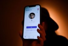 Chine : virtuel, le petit ami semble idéal quotIl-sera-toujours-laquot-en-Chine-le-petit-ami-parfait-est -virtuel