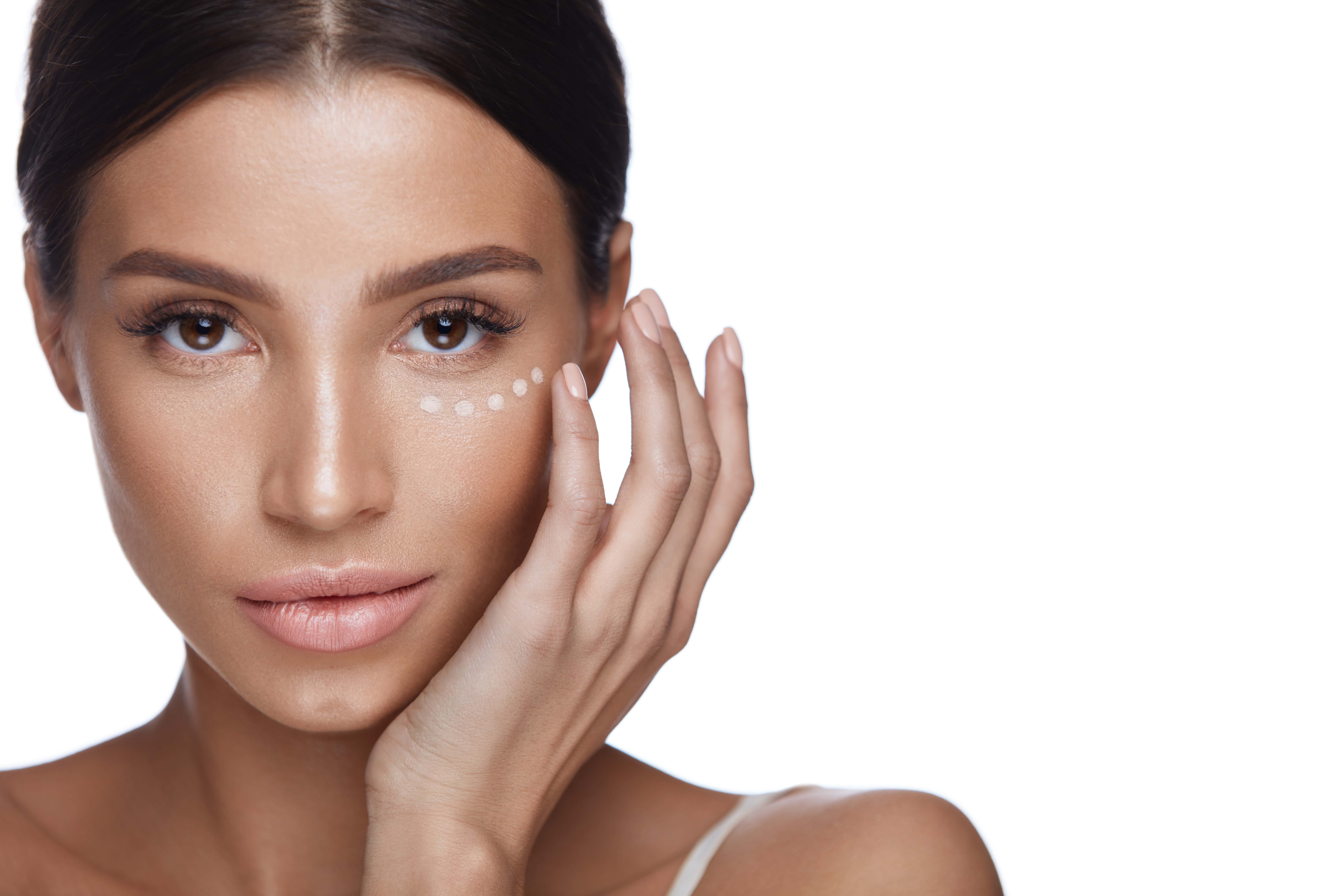 Cernes : 3 astuces pour les masquer Cernes-sous-les-yeux-3-astuces-pour-les-camoufler