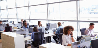 Sophrologie : la clé pour s’isoler du bruit en open-space Comment-s039isoler-du-bruit-en-open-space-avec-la-sophrologie-