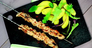 La recette rapide des brochettes de poulet au yaourt Des-brochettes-de-poulet-au-yaourt-en-10-minutes