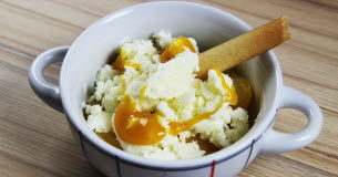 Le frozen yogurt : découvrez ce dessert léger et frais Frozen-yogurt-aux-abricots-un-dessert-frais-et-leger-ideal-en-ete