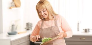 Sans régime, comment faire pour retrouver la ligne à la ménopause ? Menopause-comment-retrouver-la-ligne-apres-les-vacances-sans-faire-de-regime-