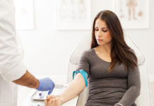 Tout savoir sur la première prise de sang pendant la grossesse Test-de-grossesse-tout-savoir-sur-la-premiere-prise-de-sang