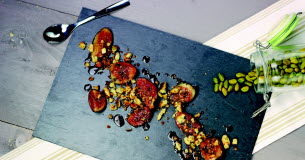 La recette rapide et délicieuse du crumble aux figues à la plancha Un-delicieux-crumble-aux-figues-a-la-plancha-en-15-minutes