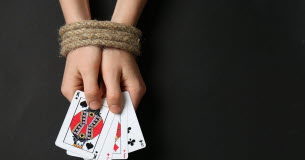 Comment reconnaître une dépendance aux jeux d'argent ? Addiction -Euromillions-loto -comment-reconnaitre-un-accro-aux-jeux-d039argent