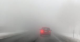 Savez-vous depuis quand le feu rouge de brouillard est obligatoire ? Automobile -Feu-rouge-de-brouillard-savez-vous-depuis-quand-il-est-obligatoire-sur-nos-voitures-