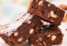La recette simple et gourmande du brownie au chocolat du chef Lignac Decouvrez-la-recette-ultra-regressive-et-diablement-gourmande-du-brownie-au-chocolat-et-aux-noix-de-pecan-caramelisees-signee-Cyril-Lignac