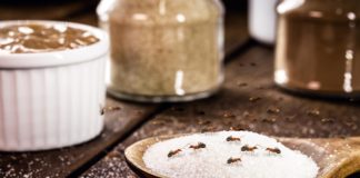 Les raisons qui expliquent pourquoi les fourmis s’invitent chez vous Fourmis-dans-la-maison-voici-les-raisons-qui-expliquent-pourquoi-elles-sinvitent-chez-vous