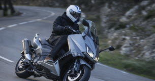 Il est possible de conduire une moto de 1 800 cm3 sans permis moto Moto -Conduire-une-moto-de-1-800-cm3-sans-permis-moto-C039est-possible