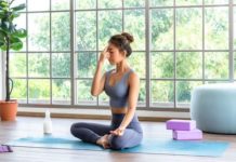 Régime: 10 postures de yoga pour brûler un maximum de calories Voici-10-postures-de-yoga-pour-bruler-un-max-de-calories-et-perdre-du-poids-en-douceur