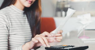 Tour d’horizon des huit frais que le locataire doit payer Argent -Petits-travaux-taxe-d039habitation-assurance -Huit-frais-que-le-locataire-doit-payer