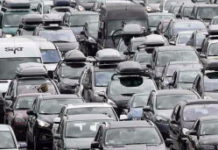 Est-ce une bonne idée de changer de file dans les embouteillages ? Circulation -Embouteillage-changer-de-file-pour-gagner-du-temps-une-bonne-idee-