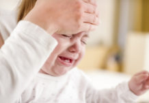 Comment reconnaître les symptômes de la méningite chez son bébé ? Meningite-chez-le-bebe-savoir-reconnaitre-les-symptomes