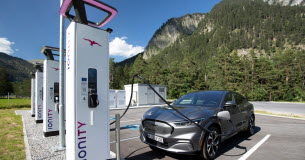 Combien coûte le plein d’une voiture électrique ? Automobile -Le-plein-dune-voiture-electrique-combien-ca-coute-vraiment-