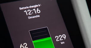 Hiver : comment prolonger l’autonomie de la batterie de votre voiture électrique ? Automobile -Voiture-electrique-comment-prolonger-l039autonomie-de-votre-batterie-en-hiver-