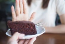 Pourquoi on a l’appétit coupé après une rupture ? Coeur-brise-Voici-pourquoi-on-a-l039appetit-coupe-apres-s039etre-fait-larguer-selon-la-Science