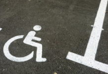 Quels sont les risques de stationner sur une place handicapé ? Droit -Stationner-sur-une-place-handicape-quels-sont-les-risques-