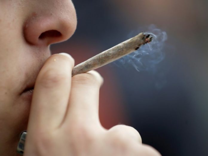 Le-cannabis-demeure-la-drogue-la-plus-consommee-en-France