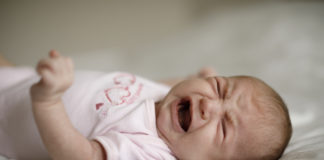 Quand s’inquiéter des vomissements chez bébé ? Les-vomissements-chez-le-bebe-quand-sinquieter-