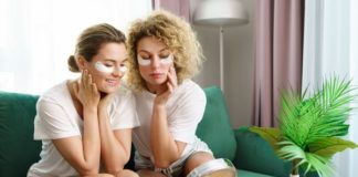 Les 3 raisons qui causent les poches sous les yeux Poches-sous-les-yeux-voici-les-3-causes-qui-creusent-ou-gonflent-vos-cernes-et-comment-bien-les-traiter-afin-de-reveiller-son-regard