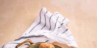 La recette de la salade de Saint-Jacques et topinambours du chef Lignac Recette-de-Noel-la-salade-de-Saint-Jacques-et-topinambours-de-Cyril-Lignac