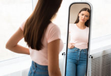 Qu’est-ce que la dysmorphophobie et comment la traiter ? Dysmorphophobie-quest-ce-que-cest-Comment-la-traiter-