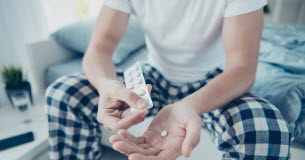 Le risque de démence favorisé par les somnifères ? Sante -Somniferes-favorisent-ils-le-risque-de-demence-