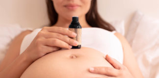 Grossesse : quels usages et quelles possibilités pour les huiles essentielles ? Huiles-essentielles-pendant-la-grossesse-quel-usage-quelles-possibilites-