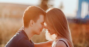 Quel est l’âge moyen de la première relation sexuelle ? Sexologie -A-quel-age-fait-on-l039amour-pour-la-premiere-fois-